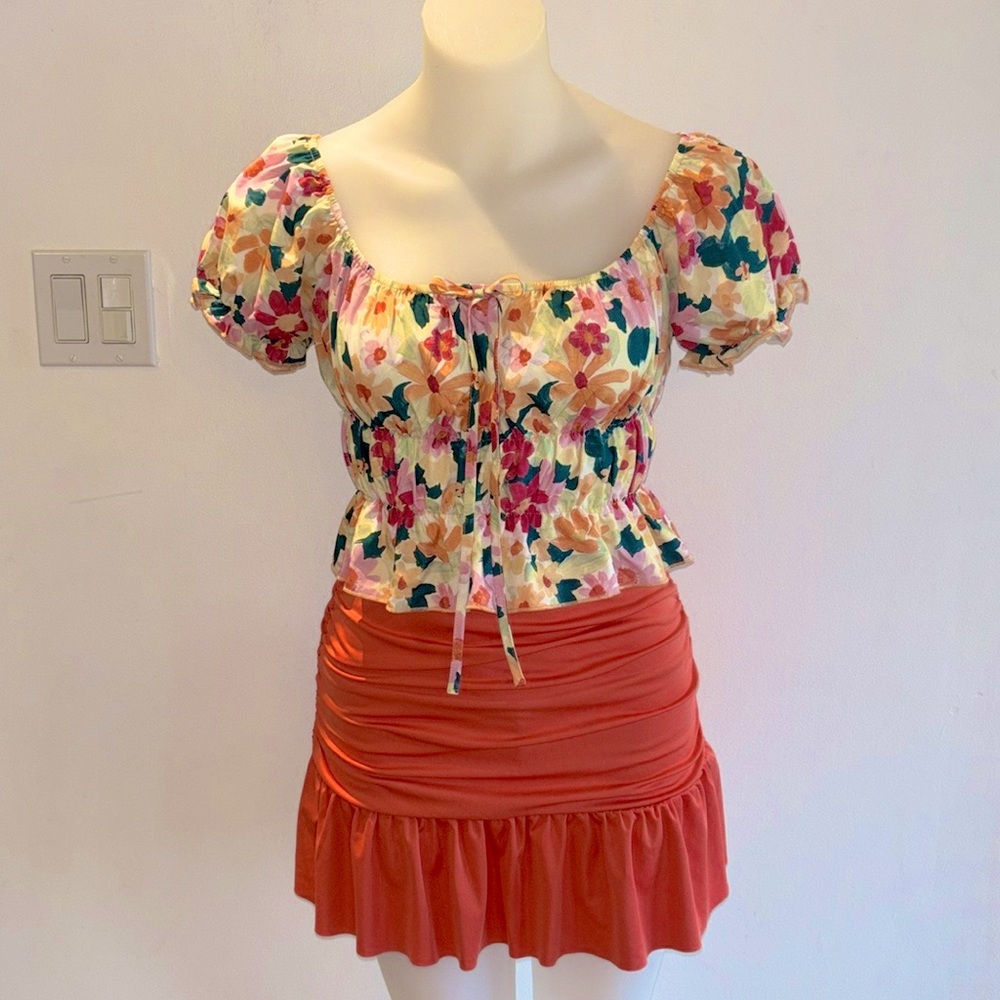 One-Of-A-Kind 2PCS Floral Puff Sleeve Top With Matching Active Skort